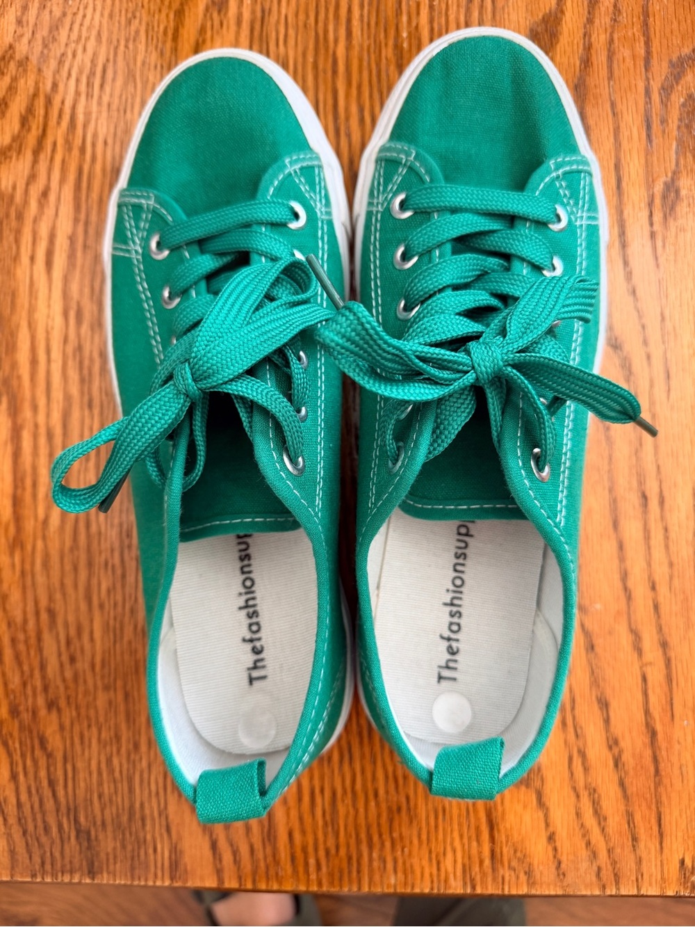 The Fashion Supply Green Canvas Lace-Up Sneakers Women’s Size 8 - Picture 6 of 6